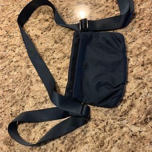 Lululemon yoga mat bag